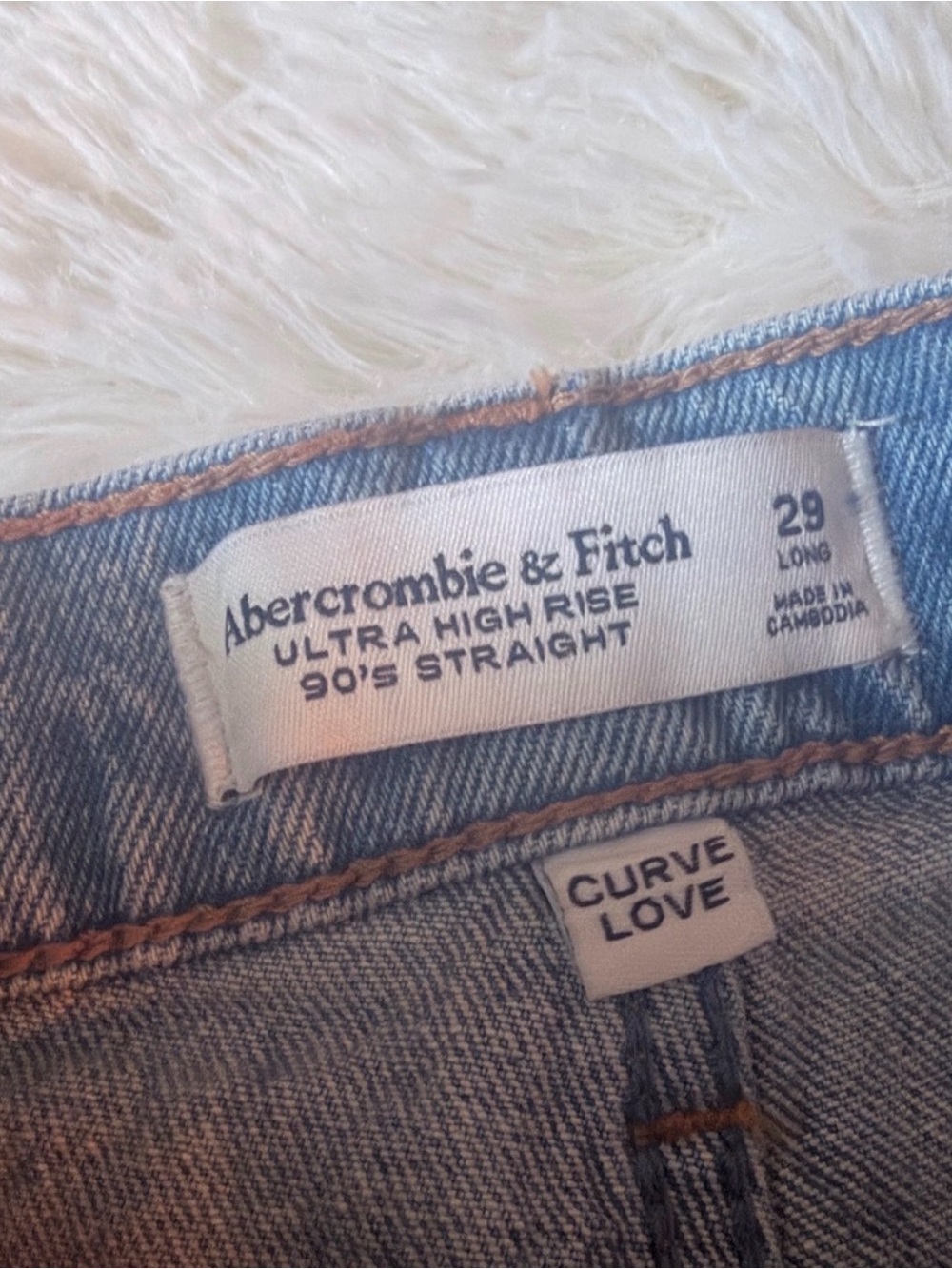 Abercrombie & Fitch Ultra High Rise 90’s  Light Blue Straight Leg Jeans - Picture 5 of 6